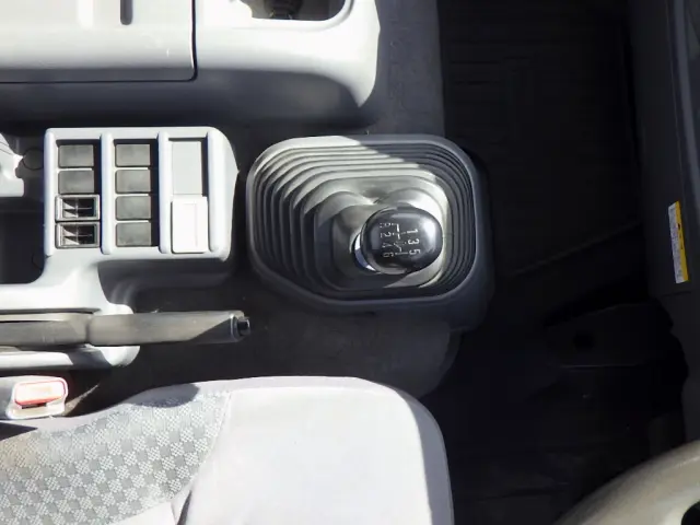 いすゞ フォワード PKG-FRR90S2(2WD)の写真27