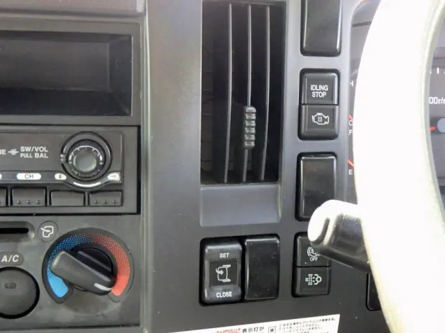 いすゞ フォワード PKG-FRR90S2(2WD)の写真30