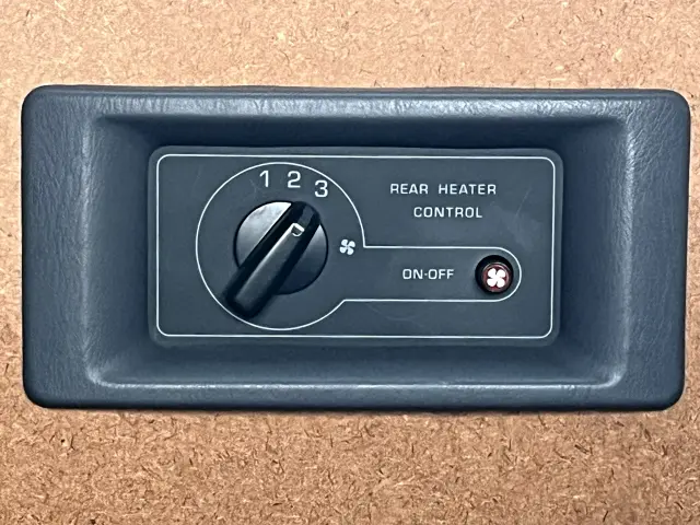 冬場に足元から温風を吹き出すリアヒーター付きです!|日産 キャラバン CBF-CSGE25(2WD)の写真19