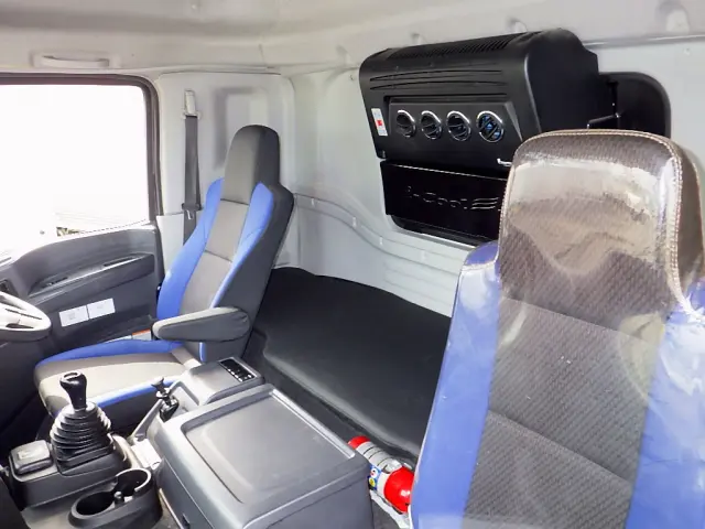 いすゞ ギガ QDG-EXZ52BJ(6x4)の写真11