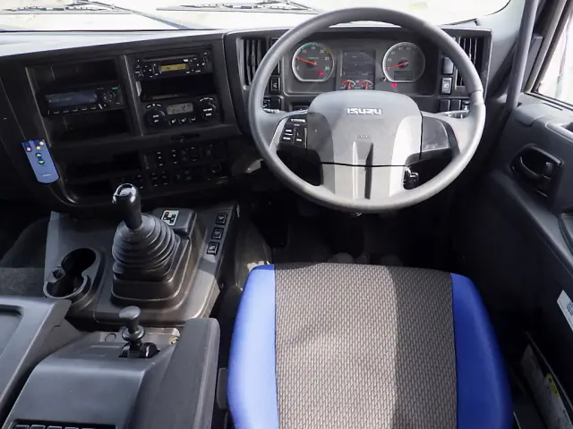 いすゞ ギガ QDG-EXZ52BJ(6x4)の写真12