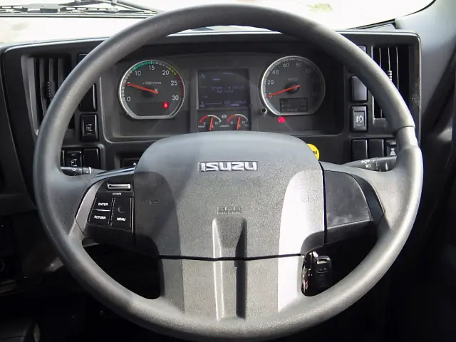 いすゞ ギガ QDG-EXZ52BJ(6x4)の写真13