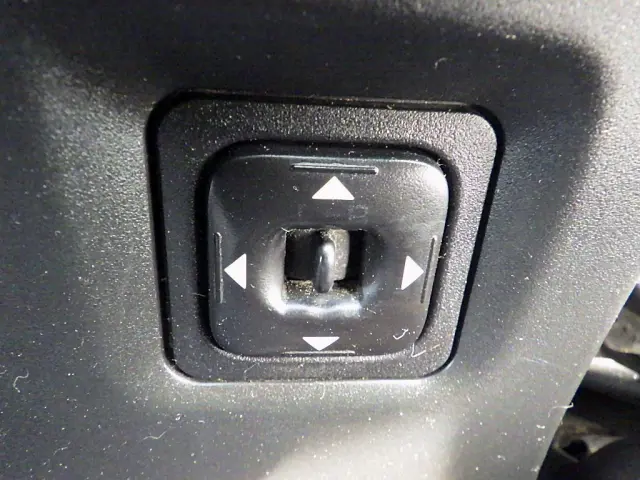 いすゞ ギガ QDG-EXZ52BJ(6x4)の写真25