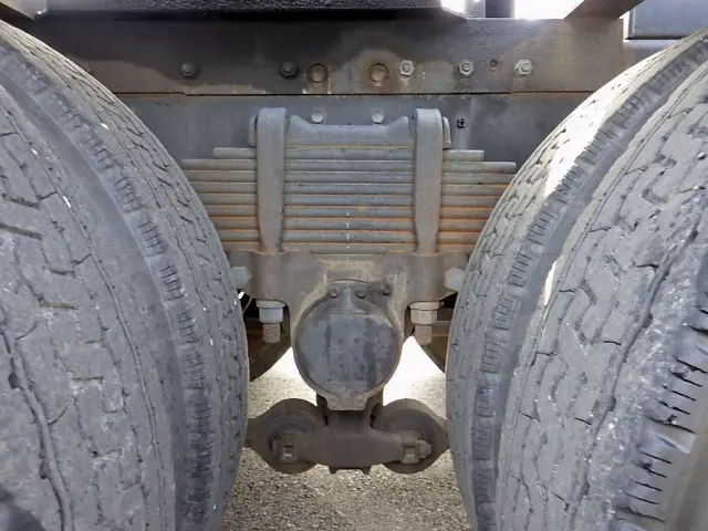 いすゞ ギガ QDG-EXZ52BJ(6x4)の写真30