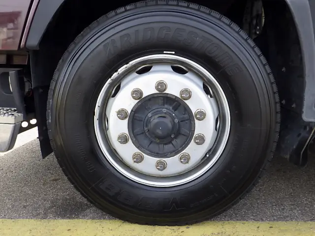 いすゞ ギガ QDG-EXZ52BJ(6x4)の写真31