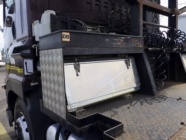 いすゞ ギガ QDG-EXZ52BJ(6x4)の写真39