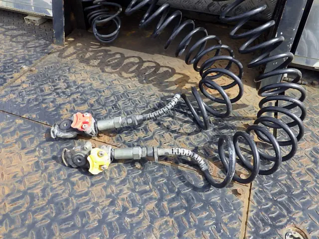 いすゞ ギガ QDG-EXZ52BJ(6x4)の写真42