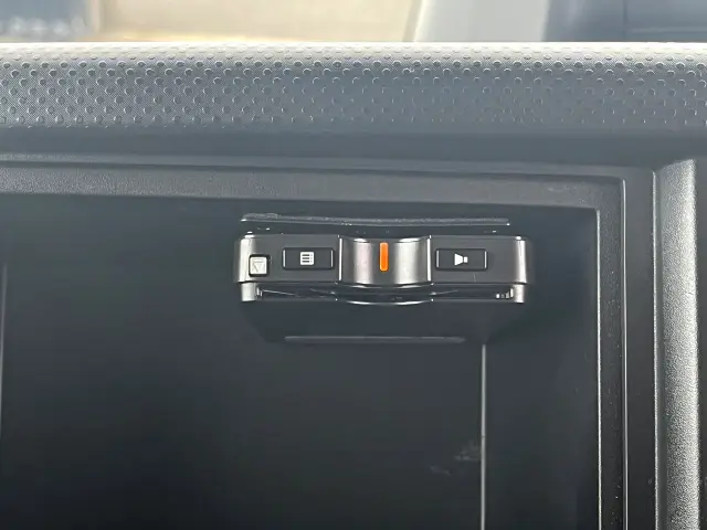 いすゞ エルフ 2RG-NMR88AN(2WD)の写真26
