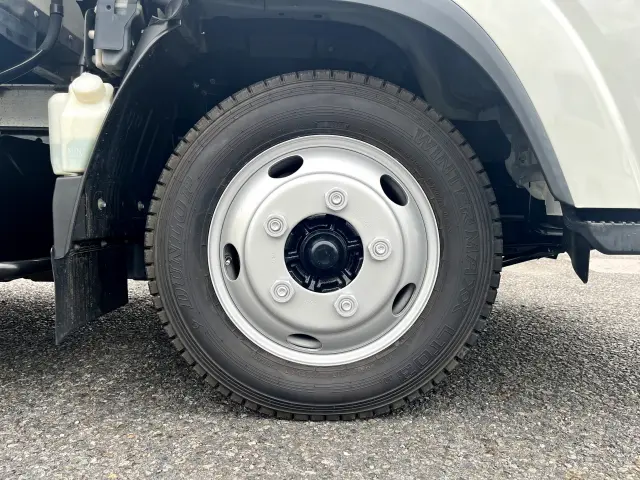 いすゞ エルフ 2RG-NMR88AN(2WD)の写真44