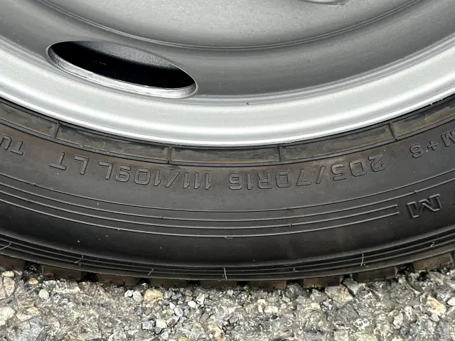 いすゞ エルフ 2RG-NMR88AN(2WD)の写真45