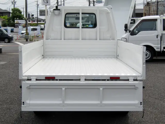 荷台内面はこんな感じ♪|マツダ ボンゴトラック DBF-SLP2T(2WD)の写真6