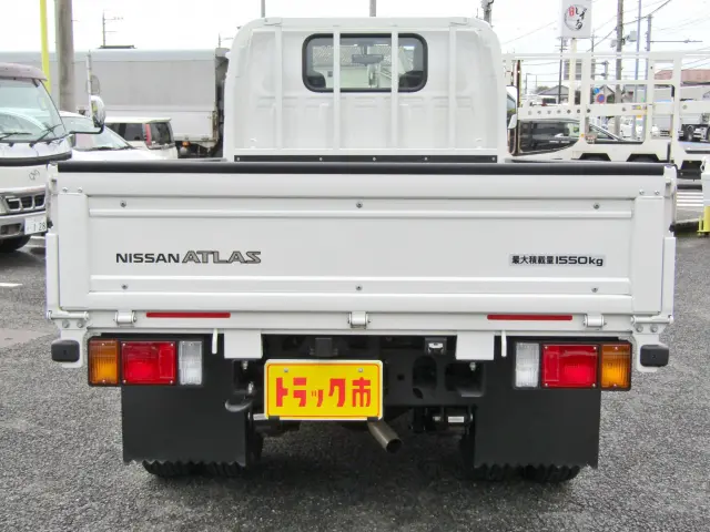 道路状況を選ばない4WD駆動なので、降雪地域の方や未舗装路の多い山間部の方にオススメです☆|日産 アトラス 2RG-AHS88A(4WD)の写真5