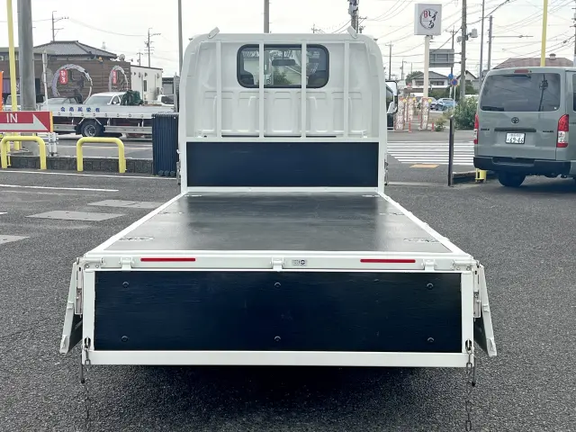 もちろん３方開きですので、左右後ろのどこからでも積み降ろしが可能です♪|マツダ タイタン 2RG-LJR88A(2WD)の写真8