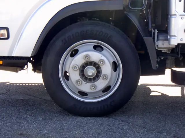 いすゞ エルフ TPG-NPR85AR(2WD)の写真35