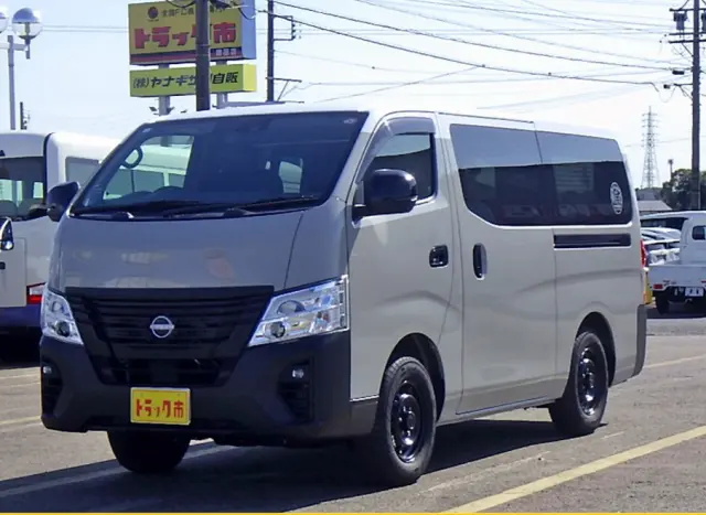 日産 キャラバン 3DF-VN6E26(4WD)の写真1
