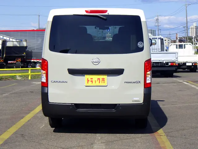 日産 キャラバン 3DF-VN6E26(4WD)の写真6