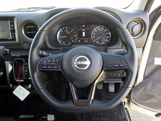 日産 キャラバン 3DF-VN6E26(4WD)の写真11