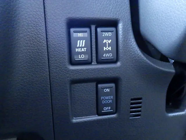 日産 キャラバン 3DF-VN6E26(4WD)の写真19