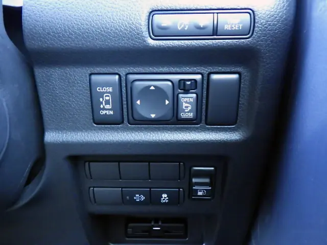 日産 キャラバン 3DF-VN6E26(4WD)の写真20