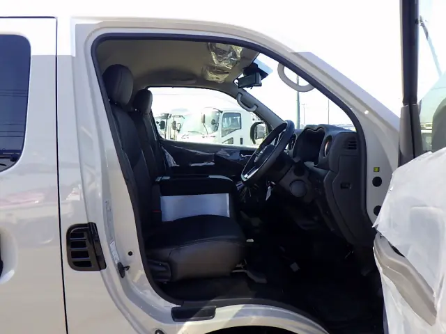 日産 キャラバン 3DF-VN6E26(4WD)の写真25