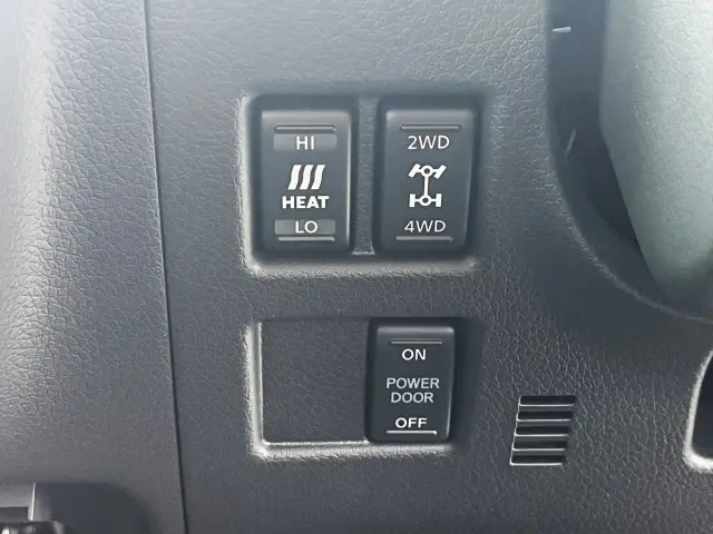 日産 キャラバン 3DF-VN6E26(4WD)の写真35