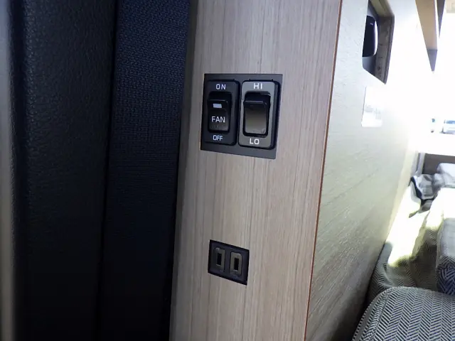 日産 キャラバン 3DF-VN6E26(4WD)の写真37