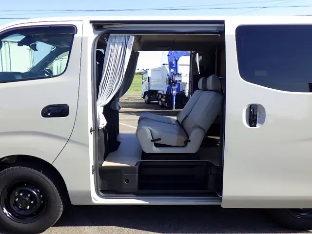 日産 キャラバン 3DF-VN6E26(4WD)の写真39