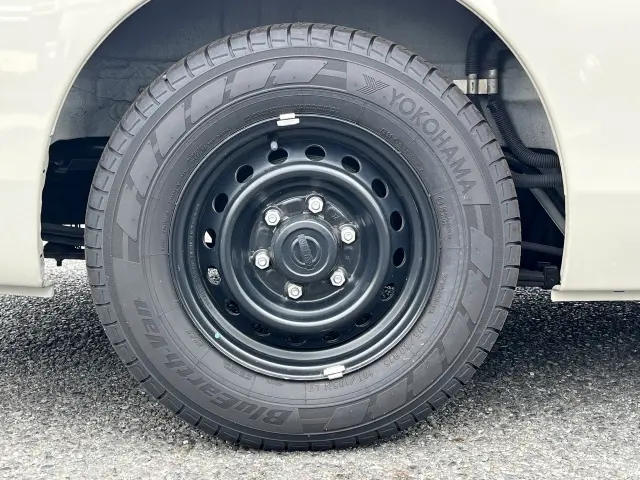 日産 キャラバン 3DF-VN6E26(4WD)の写真41