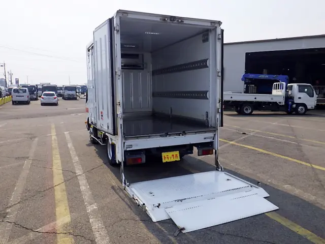 日野 デュトロ TKG-XZU605M(2WD)の写真37