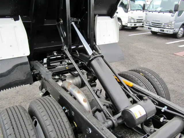 ホボ未使用なので状態はvery good!|三菱 キャンター 2RG-FBA60(2WD)の写真14