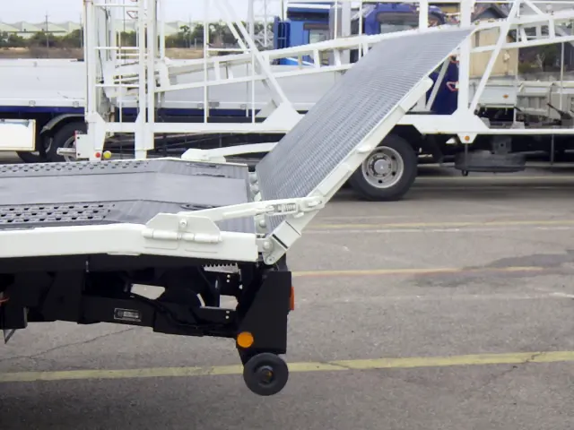 日野 デュトロ TKG-XZU720M(2WD)の写真32