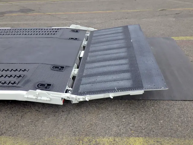 日野 デュトロ TKG-XZU720M(2WD)の写真35