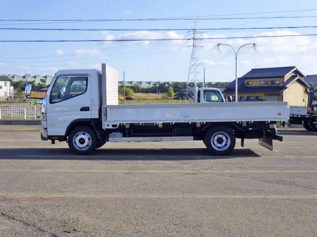 三菱 キャンター 2PG-FEB80(2WD)の写真4