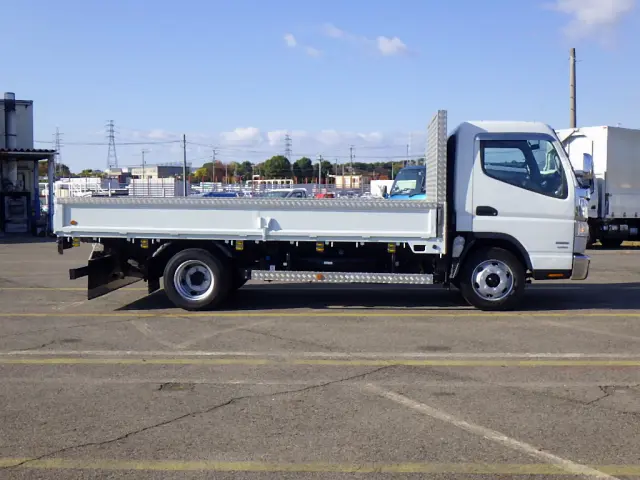 三菱 キャンター 2PG-FEB80(2WD)の写真5