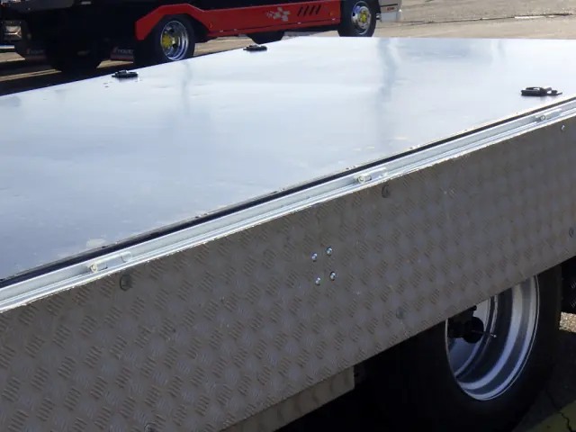 三菱 キャンター 2PG-FEB80(2WD)の写真10