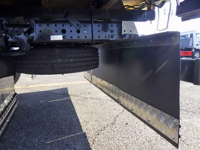 三菱 キャンター 2PG-FEB80(2WD)の写真30