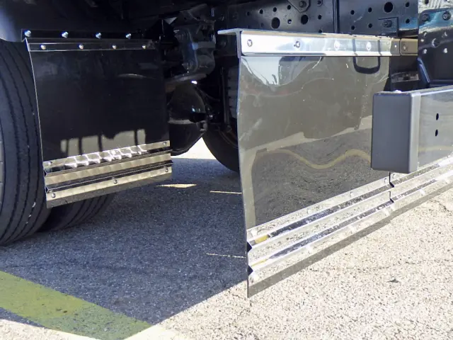 三菱 キャンター 2PG-FEB80(2WD)の写真46