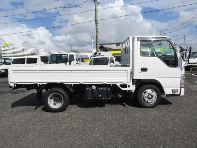 ナビやETCなど基本装備がシッカリ揃ったエルフトラック!納車当日からスグに使って頂けます♪|いすゞ エルフ TRG-NJR85A(2WD)の写真4