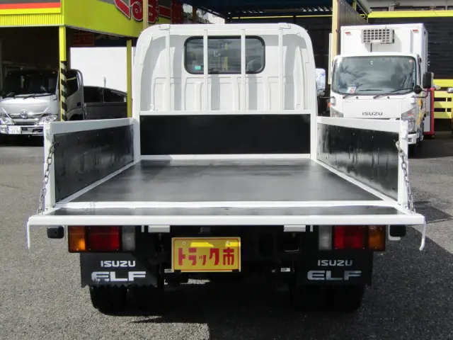 荷台内面はこんな感じ♪|いすゞ エルフ TRG-NJR85A(2WD)の写真6