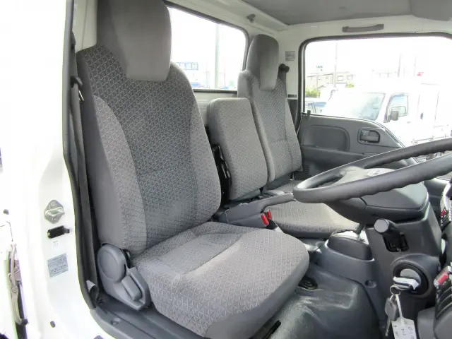 いすゞ エルフ TRG-NJR85A(2WD)の写真14