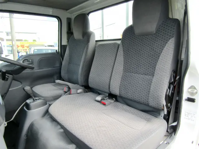 いすゞ エルフ TRG-NJR85A(2WD)の写真15