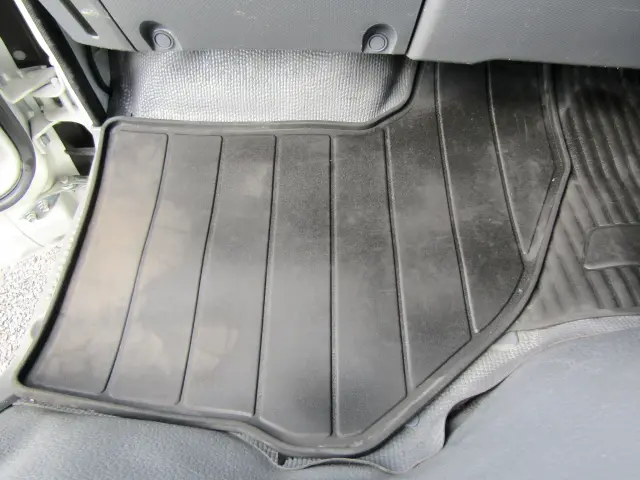 いすゞ エルフ TRG-NJR85A(2WD)の写真25