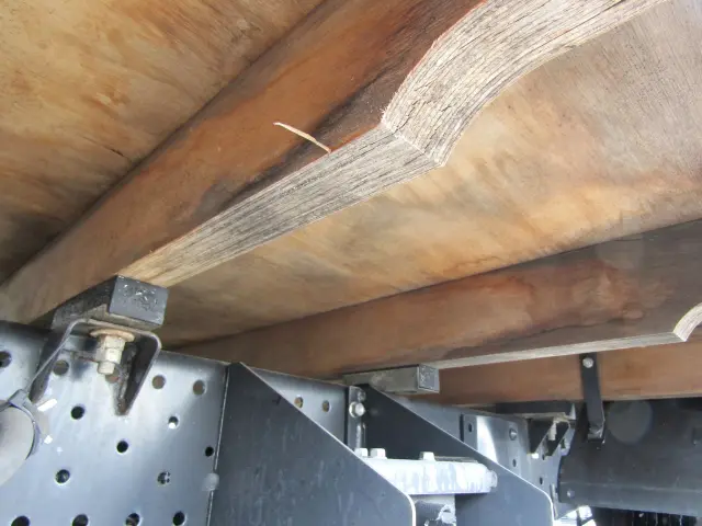 いすゞ エルフ TRG-NJR85A(2WD)の写真35