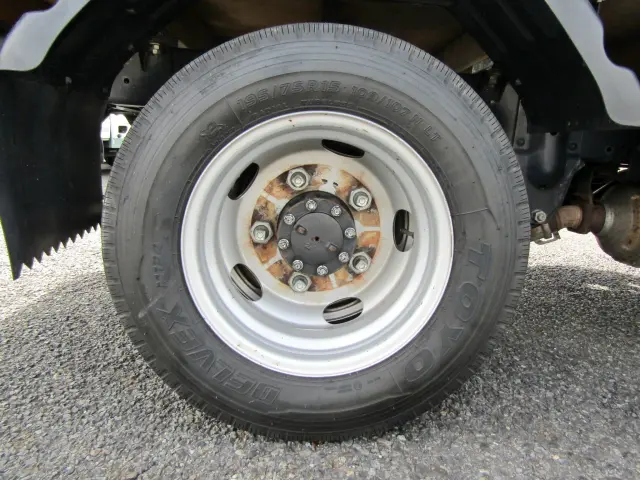 いすゞ エルフ TRG-NJR85A(2WD)の写真37