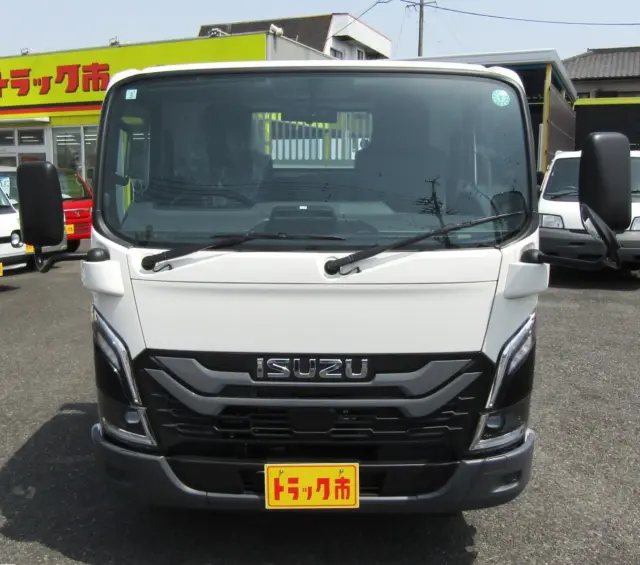 4000ccのディーゼルターボエンジンに5MTを搭載☆フル積載でも元気よく走ってくれます♪|いすゞ エルフ 2RG-NJR88AT(2WD)の写真2