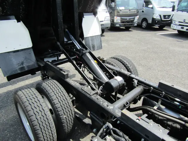 ね?キレイでしょう?!|いすゞ エルフ 2RG-NJR88AT(2WD)の写真10