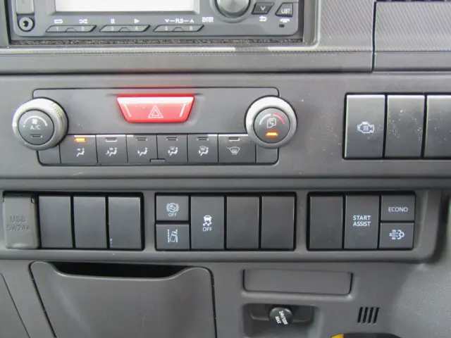 いすゞ エルフ 2RG-NJR88AT(2WD)の写真20