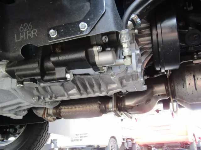 いすゞ エルフ 2RG-NJR88AT(2WD)の写真31