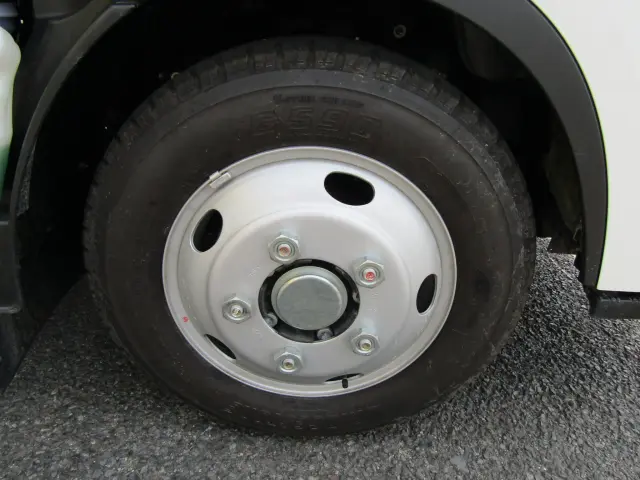 いすゞ エルフ 2RG-NJR88AT(2WD)の写真35