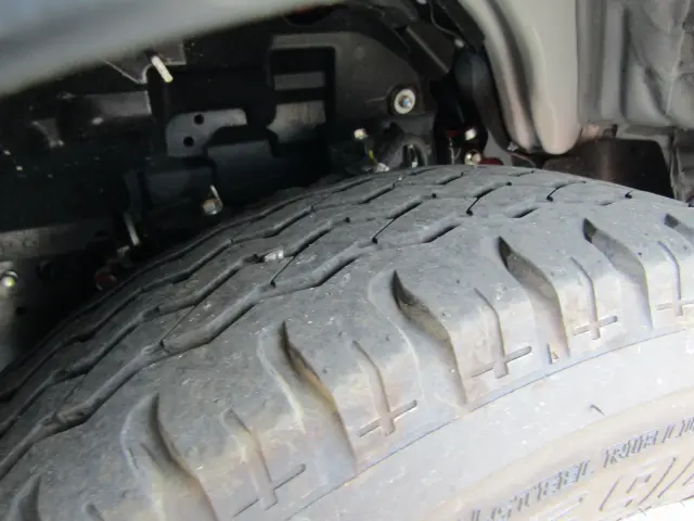 いすゞ エルフ 2RG-NJR88AT(2WD)の写真36